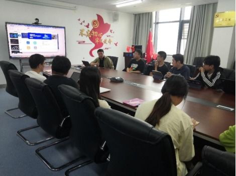 軟件工程系“企業專家進課堂”系列活動 聚焦工業智能產品的研發與應用軟件探究